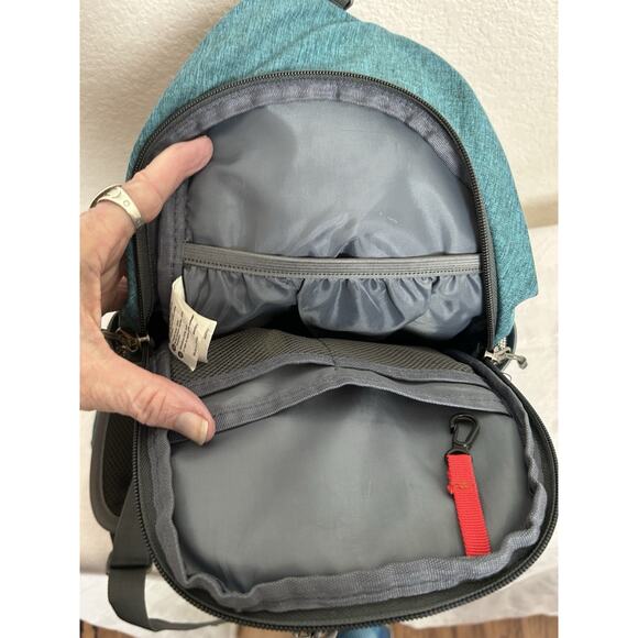 WATERFLY Chest Bag Crossbody Sling Pack Packable Cycling Backpack for Hiking - Picture 3 of 7